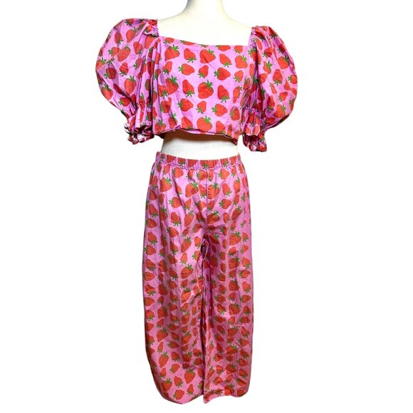 Megan Crosby Sophie Strawberry Print Puff Sleeve Crop Top & Pants Set | Organic - Picture 4 of 12